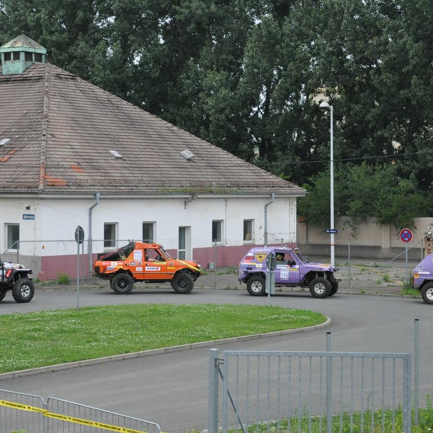 196.jpg